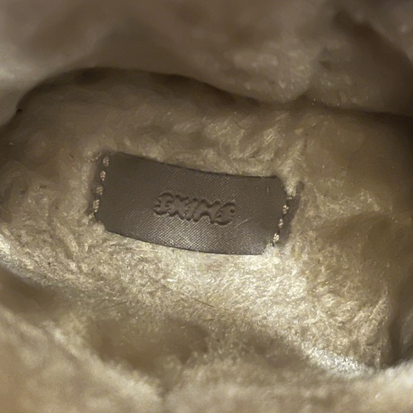 NWOT Skims faux fur boots - Picture 3 of 3